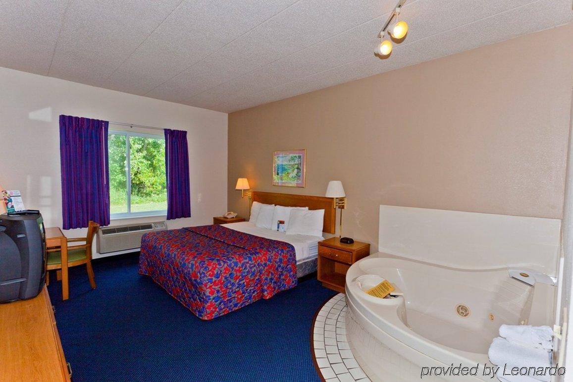 Red Roof Inn Sandusky - Milan Rom bilde